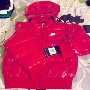 NEW Nike Quilted Puffer Hooded Jacket Kids Size 7
